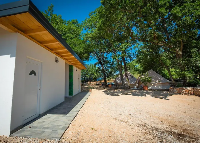 Rock Oak 2 *