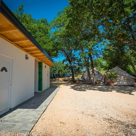 Rock Oak 2 *